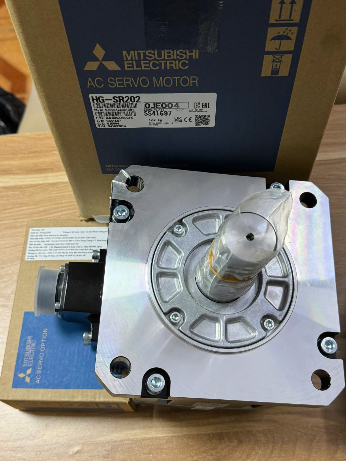 ĐỘNG CƠ SERVO MITSUBISHI HG-SR202