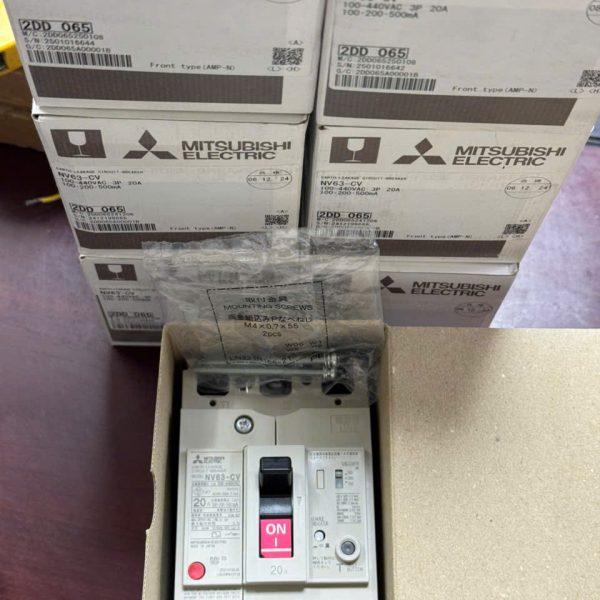 CẦU DAO ĐIỆN NV63-CV 3P 20A 100-440V 1.2.500mA CẦU DAO ĐIỆN NV63-CV 3P 20A 100-440V 1.2.500mA