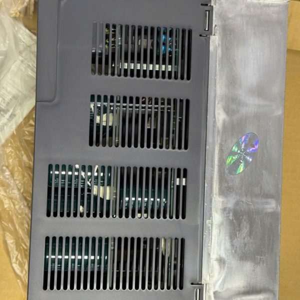 SERVO MITSUBISHI MR-J3-700A
